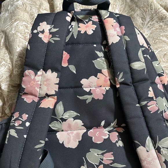 Abercrombie backpack for women. (Big) - Picture 2 of 7